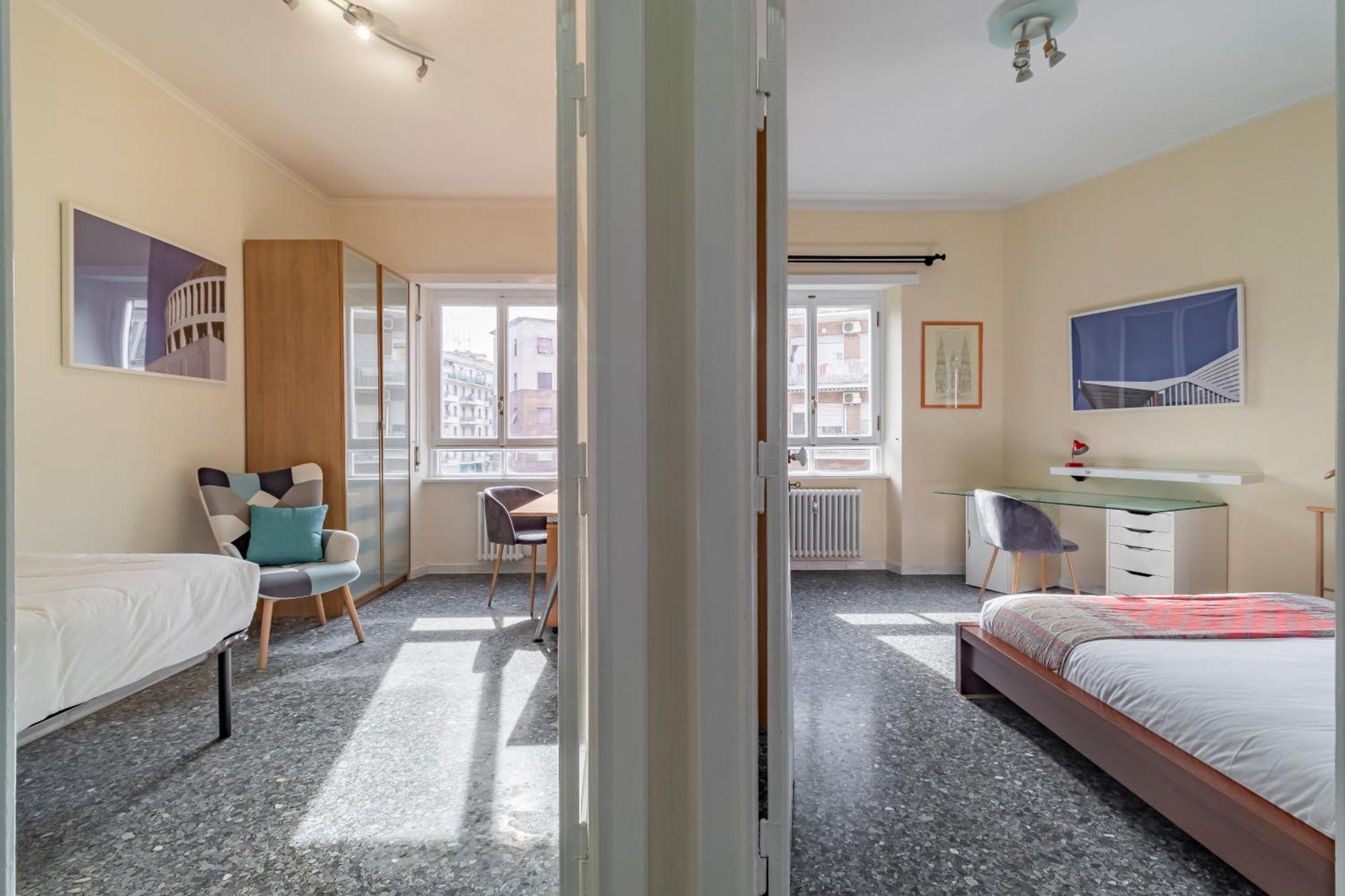1950 - Bright In Octagonal Tower Apartment Rom