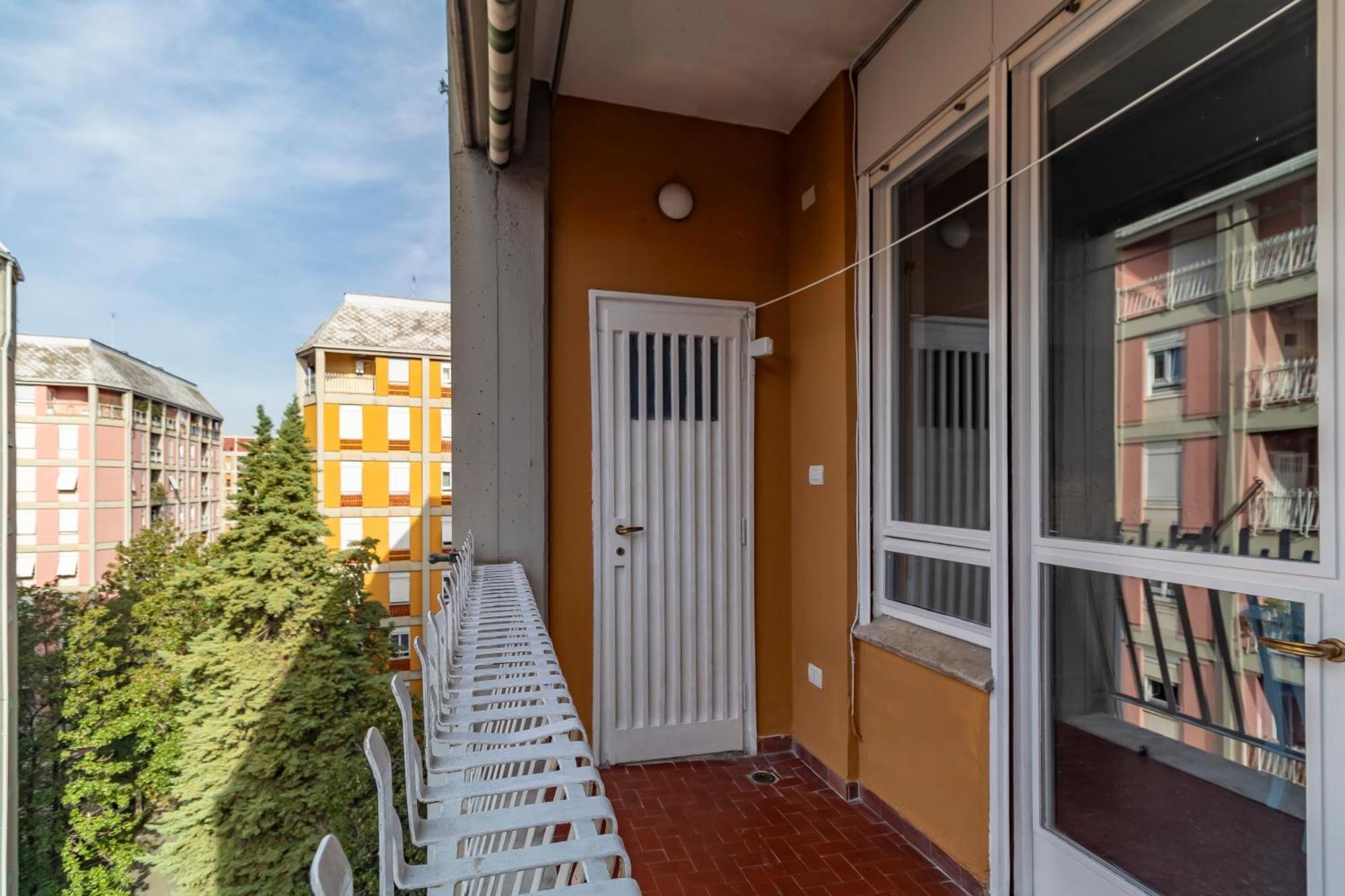 Apartment 1950 - Bright In Octagonal Tower